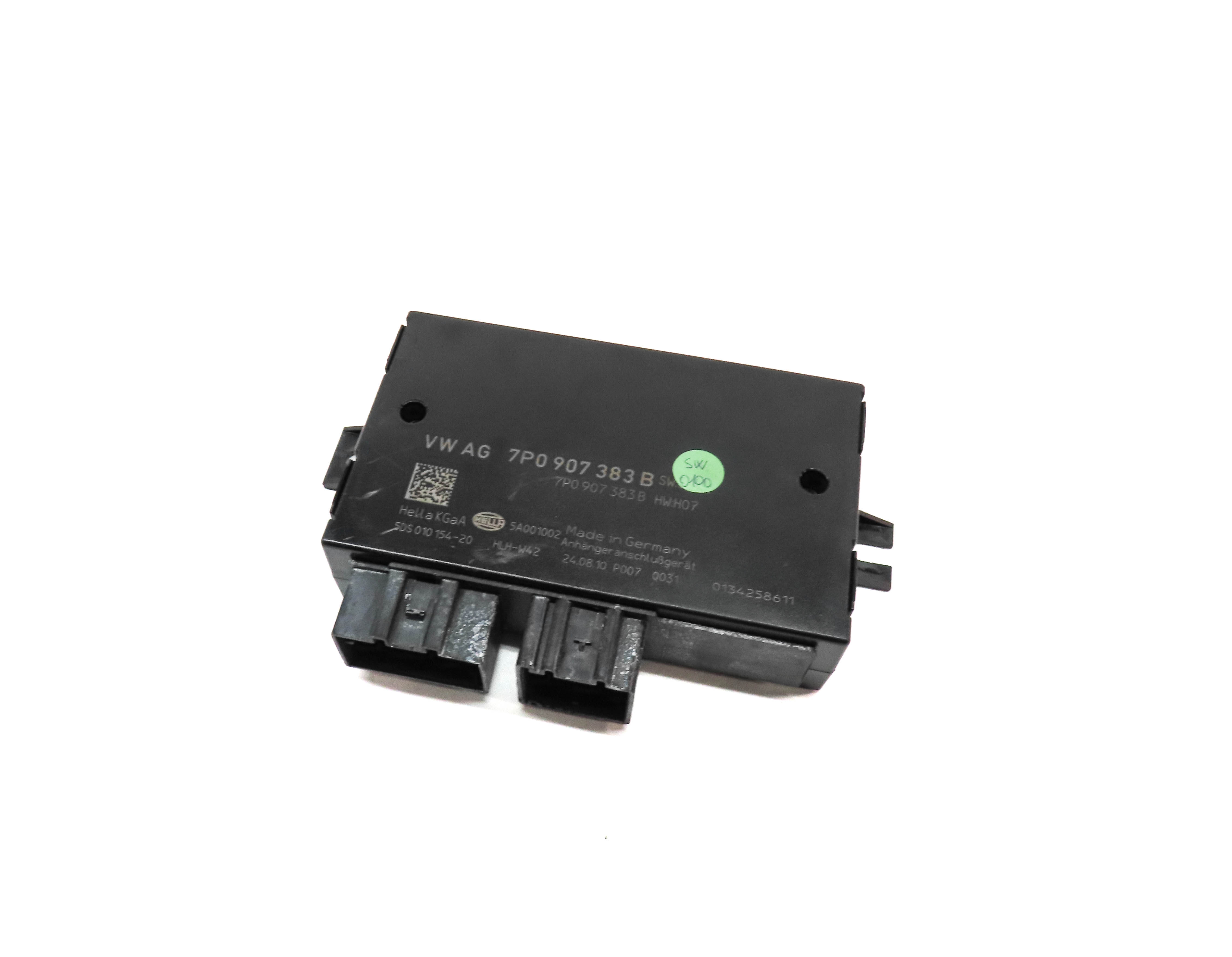 2011-2016 PORSCHE CAYENNE (958) TRAILER HITCH TOWING CONTROL MODULE TOW MODULE — exact item pictured